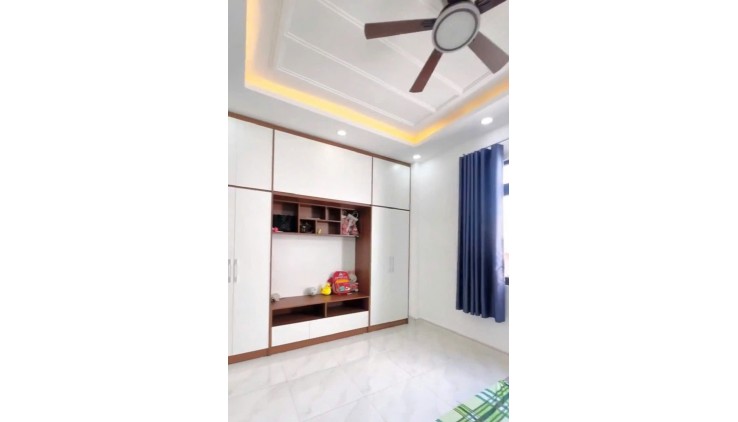 KÈO THƠM CHO ĐẦU TƯ, NHÀ 3T HXH Đ.LÃ XUÂN OAI, Q9: DT 96M2, 5PN, 5 TỶ